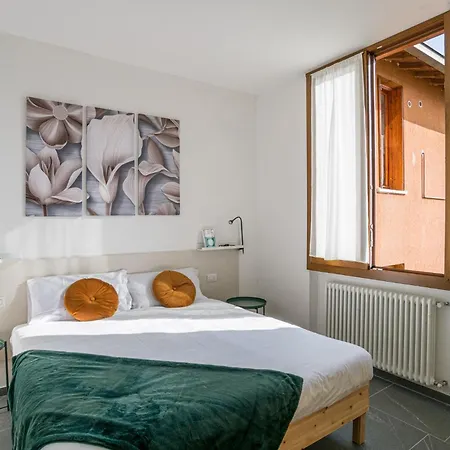 Guesthost - Spazioso Apt- Accesso Privato Al & Posto Auto Pusiano