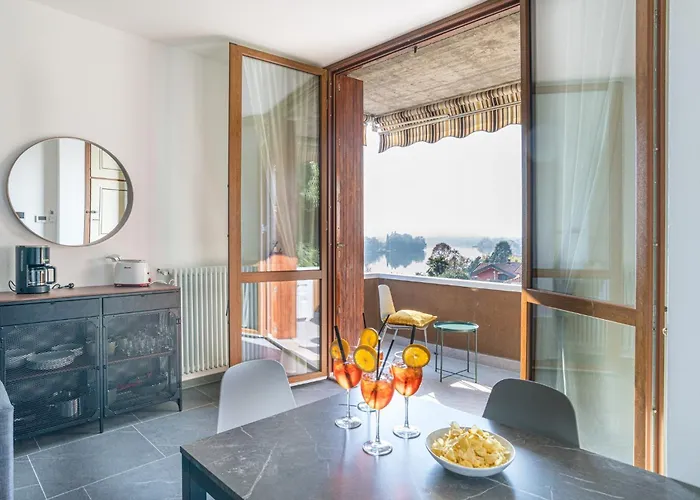 Guesthost - Spazioso Apt- Accesso Privato Al & Posto Auto * Pusiano