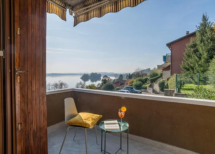 Апартаменты Guesthost - Spazioso Apt- Accesso Privato Al & Posto Auto Pusiano