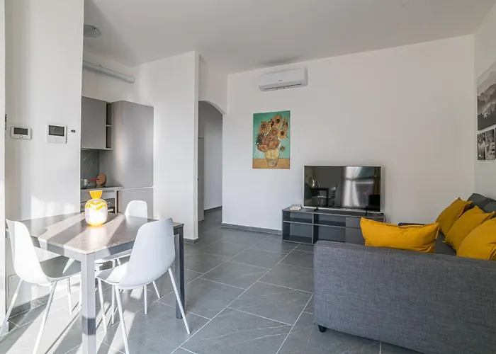 Apartmán Guesthost - Spazioso Apt- Accesso Privato Al & Posto Auto Pusiano